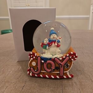 Gingerbread Musical Water Ball. Original Box